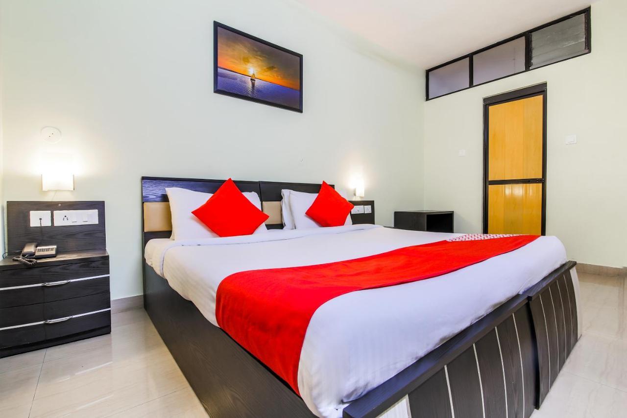 Oyo 24761 All Seasons Guest House Маргао Экстерьер фото